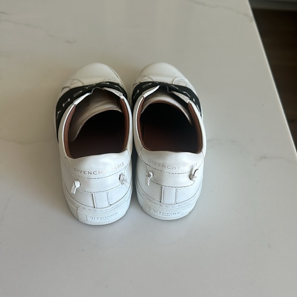 Givenchy Courtside Sneakers - Picture 3 of 5